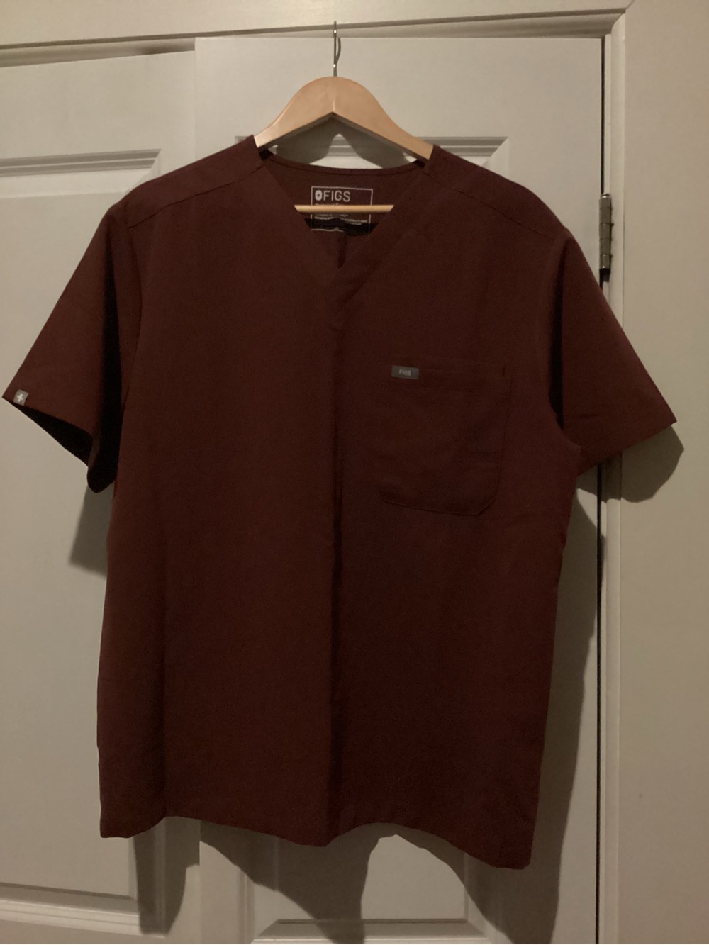 Figs Short Sleeve Medical Top in Burgundy
